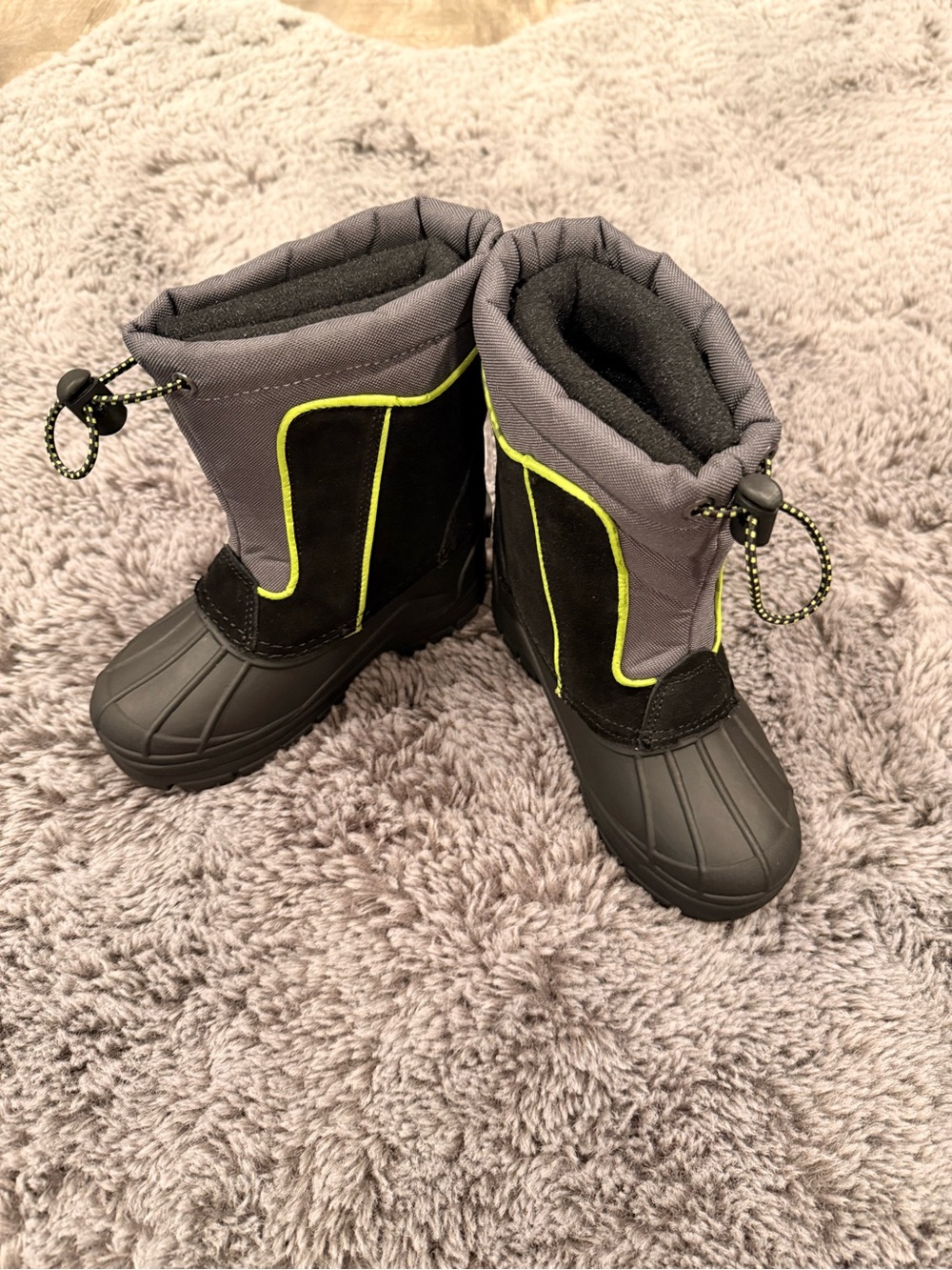 totes Kids Gray and Neon Yellow Trim Snow Boots